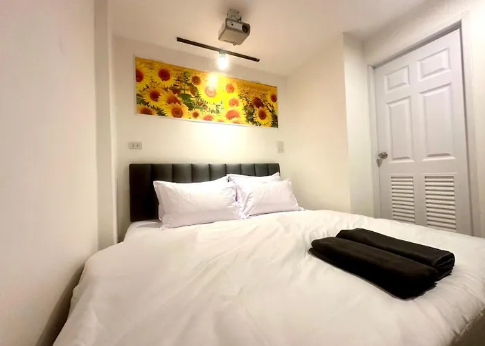Hostel The White Den Chatuchak *
