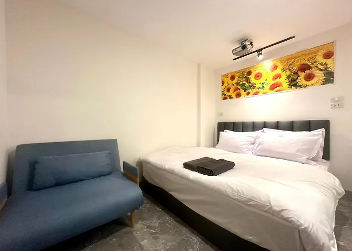 Hostel The White Den Chatuchak