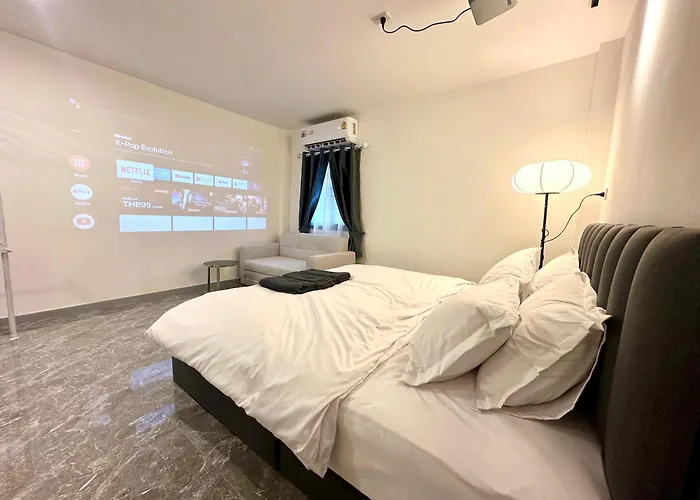 Hostel The White Den Chatuchak Bangkok