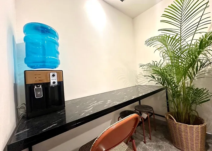 The White Den Chatuchak Hostel Bangkok