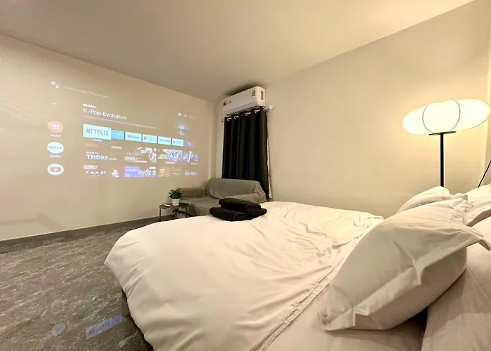 Hostel The White Den Chatuchak Bangkok
