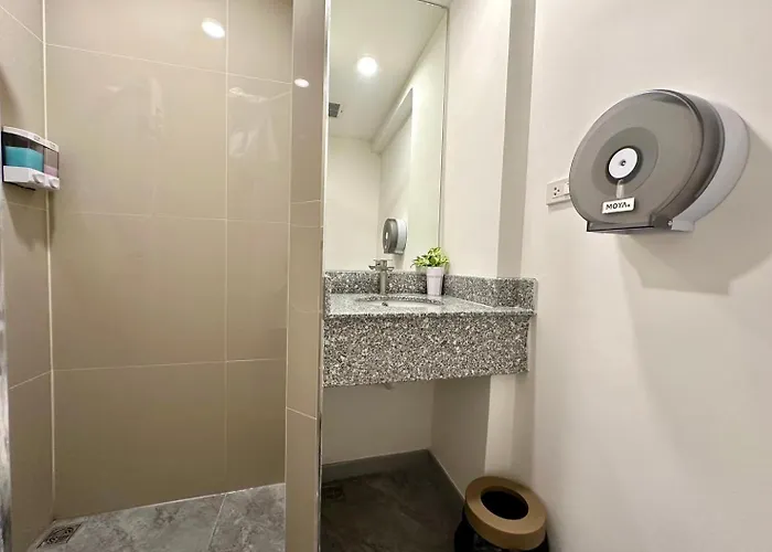 Hostel The White Den Chatuchak *