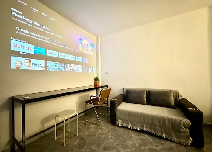 Hostel The White Den Chatuchak